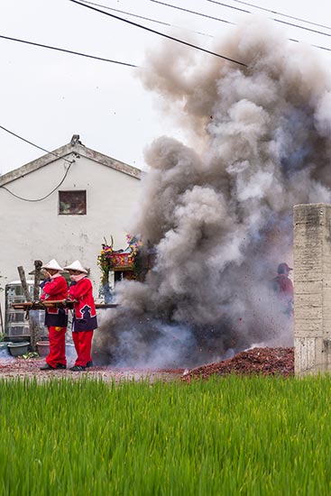 Eating the gun in Beigang